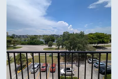 9140 Fontainebleau #504, Miami, FL 33172 - Photo 7