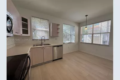 1595 Seagrape #-, Hollywood, FL 33019 - Photo 5