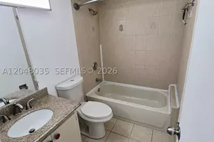 8877 Fontainebleau, Miami, FL 33172 - Photo 9