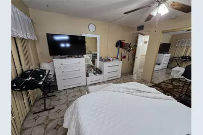 1555 W 44th #235, Hialeah, FL 33012 - Photo 33