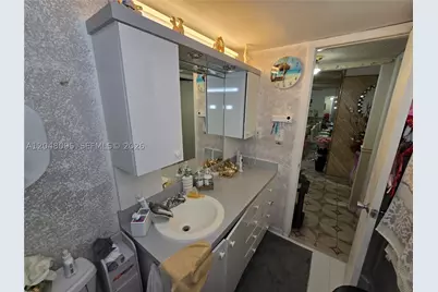 1555 W 44th #235, Hialeah, FL 33012 - Photo 35