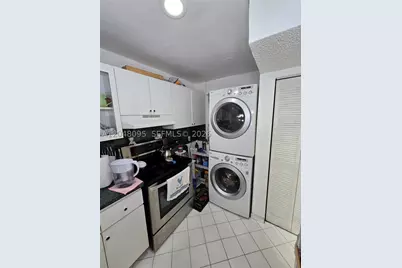 1555 W 44th #235, Hialeah, FL 33012 - Photo 11