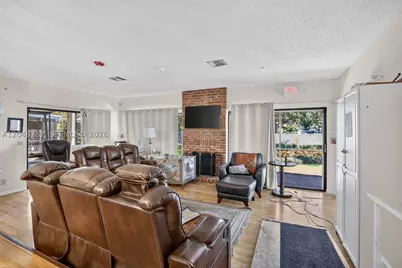 12104 Landing, Cooper City, FL 33026 - Photo 5