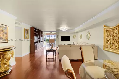 6423 Collins #703, Miami Beach, FL 33141 - Photo 13