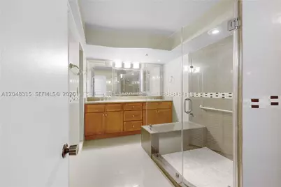 6423 Collins #703, Miami Beach, FL 33141 - Photo 35