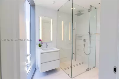 300 Biscayne Blvd #2702, Miami, FL 33131 - Photo 21