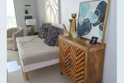 5701 Collins #1703, Miami Beach, FL 33140 - Photo 3