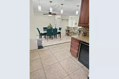 301 SW 65th, Pembroke Pines, FL 33023 - Photo 13