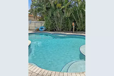 301 SW 65th, Pembroke Pines, FL 33023 - Photo 29