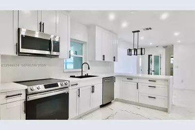 7721 Granada, Miramar, FL 33023 - Photo 5
