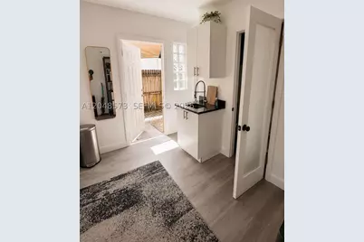 2032 NE 26th #3, Wilton Manors, FL 33305 - Photo 1