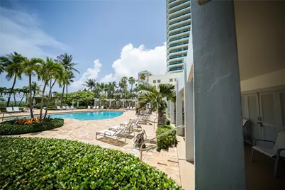 5055 Collins #14H, Miami Beach, FL 33140 - Photo 47
