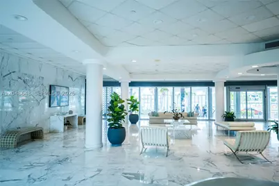 5055 Collins #14H, Miami Beach, FL 33140 - Photo 3