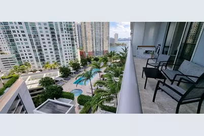 1300 Brickell Bay #1701, Miami, FL 33131 - Photo 11