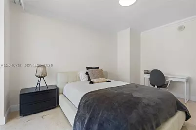50 Biscayne #5210, Miami, FL 33132 - Photo 17