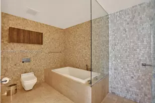 68 SE 6th, Miami, FL 33131 - Photo 9