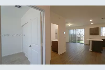 2411 SE 10th #2411, Homestead, FL 33035 - Photo 5