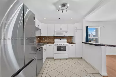7118 Bonita #705, Miami Beach, FL 33141 - Photo 7