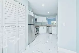 10014 Hammocks, Miami, FL 33196 - Photo 11
