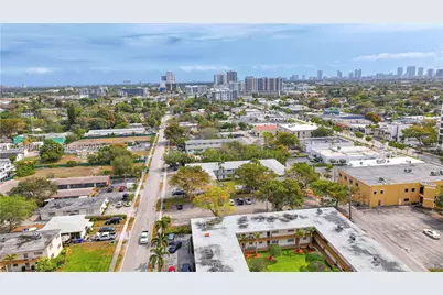 2458 Polk #201, Hollywood, FL 33020 - Photo 23