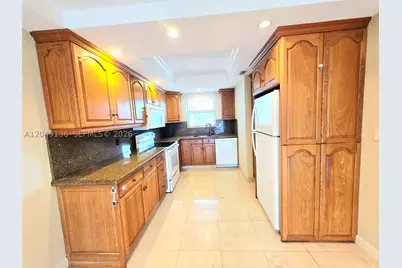 1400 NE 57th #202, Fort Lauderdale, FL 33334 - Photo 3