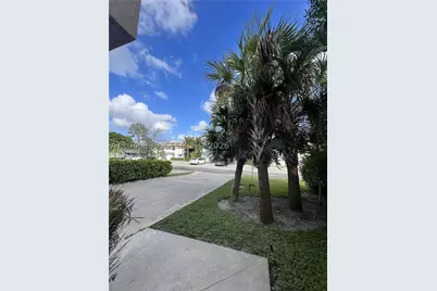1121 NE 23rd #1121, Pompano Beach, FL 33062 - Photo 3