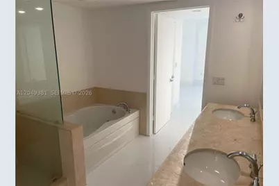 50 Biscayne #5001, Miami, FL 33132 - Photo 13