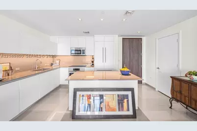 68 SE 6th #1710, Miami, FL 33131 - Photo 7