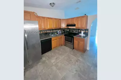 2201 Scott #B, Hollywood, FL 33020 - Photo 5
