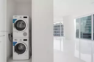 300 Biscayne Blvd, Miami, FL 33131 - Photo 31