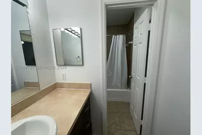 2640 NE 8th #17, Wilton Manors, FL 33334 - Photo 13