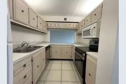 9441 Live Oak #209, Davie, FL 33324 - Photo 9