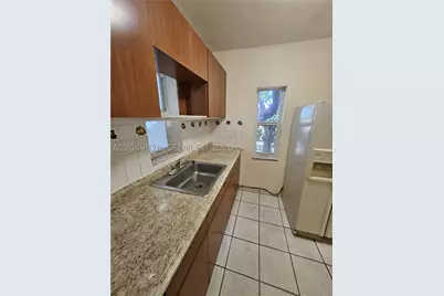 822 SW 31st #822, Miami, FL 33135 - Photo 5