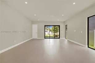 2889 SW 35th, Miami, FL 33133 - Photo 11
