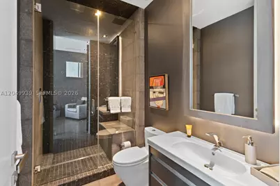 200 Biscayne Boulevard #PH-5404, Miami, FL 33131 - Photo 37