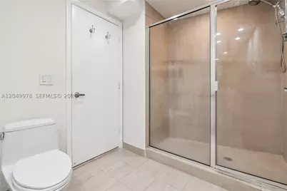 7700 Collins #3, Miami Beach, FL 33141 - Photo 19