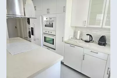 770 Claughton Island #602, Miami, FL 33131 - Photo 7