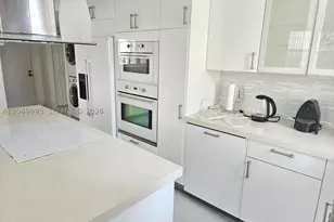 770 Claughton Island, Miami, FL 33131 - Photo 7