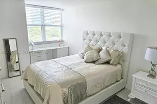 770 Claughton Island, Miami, FL 33131 - Photo 11