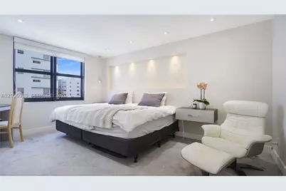 4301 Collins #403, Miami Beach, FL 33140 - Photo 5