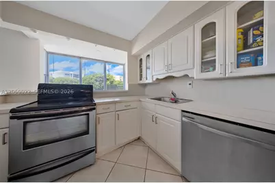 250 180th #352, Sunny Isles Beach, FL 33160 - Photo 9