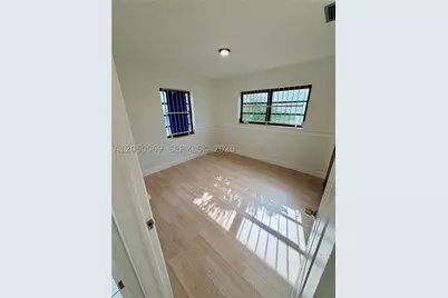 341 Aladdin, Opa Locka, FL 33054 - Photo 11