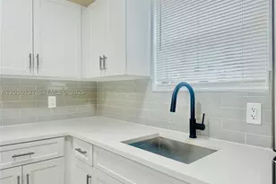 1545 NW 8th, Miami, FL 33136 - Photo 5