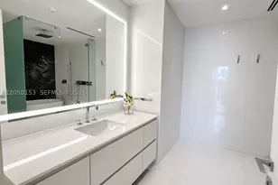 300 Biscayne Blvd, Miami, FL 33131 - Photo 19