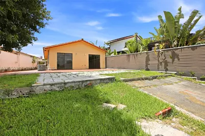 2555 W 65th, Hialeah, FL 33016 - Photo 25