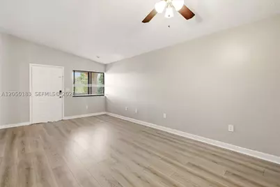 2555 W 65th, Hialeah, FL 33016 - Photo 9