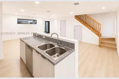552 NW 7th #6, Florida City, FL 33034 - Photo 9