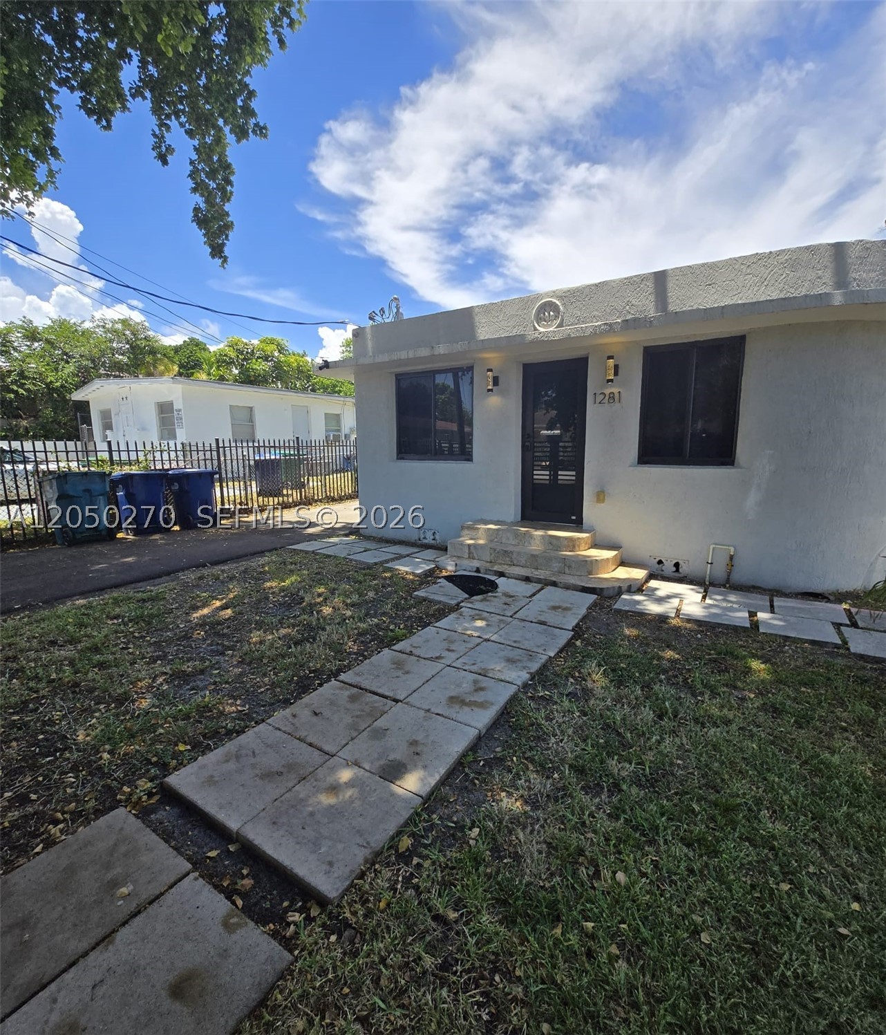 1281 NE 110th #1281 main architectural view