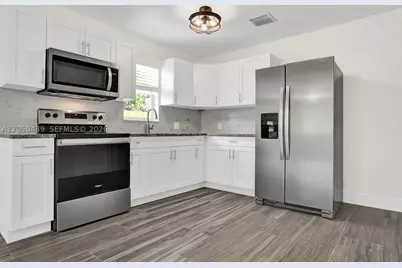 929 S N #5, Lake Worth, FL 33460 - Photo 1