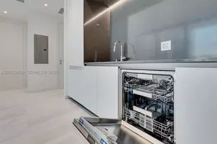 300 Biscayne Blvd, Miami, FL 33131 - Photo 5